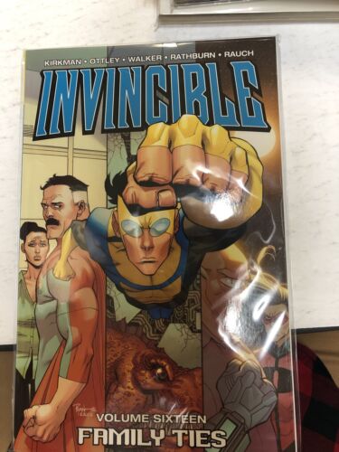 Invincible Vol.16: Family Ties (2012) Image TPB SC Robert Kirkman