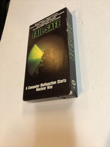 Fail-Safe (VHS) Henry Fonda • Dan O’Herlihy • Walter Matthau | Columbia Pictures