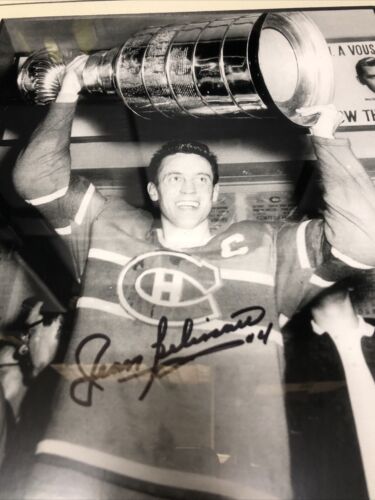 Jean Béliveau • Montréal • Canadiens • 1972 Hockey Hall Of Fame Inductee •Signed