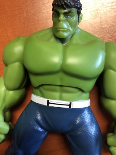 Shake 'N Smash Green Hulk Figure Marvel Hulk the Agents of S.M.A.S.H. Talking 9”