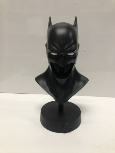 Batman Universe • Collector’s Bust Rebirth Cowl • Eaglemoss Hero Collector