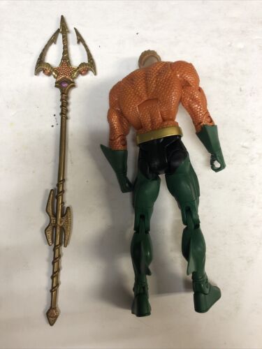 DC Universe Classics  Aquaman Short Hair Gorilla  2008 Complete Mint