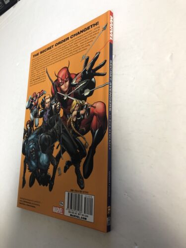 Secret Avengers By Rick Remender Volume 1 | Hc Hardcover (2012) (NM)