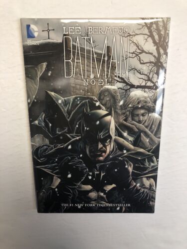 Batman Noel Deluxe Hardcover HC (2011) Lee Bermejo |