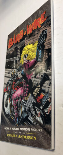 Barb Wire | TPB Softcover (1996)(NM) Pamela Anderson | Dark Horse Comics