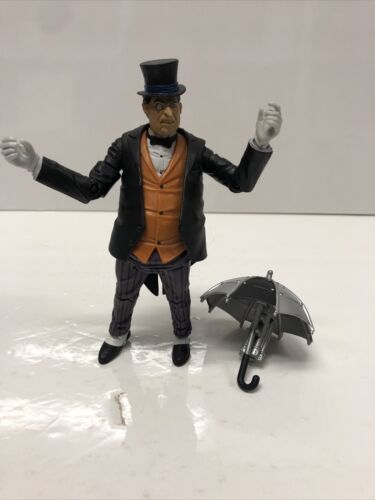 DC COMICS UNIVERSE PENGUIN • A Bit Broken When Attached