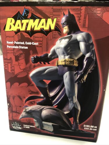 Batman Jim Lee hand painted Cold Cast Porcelain statue 3415 of 6000 New MIB Rare