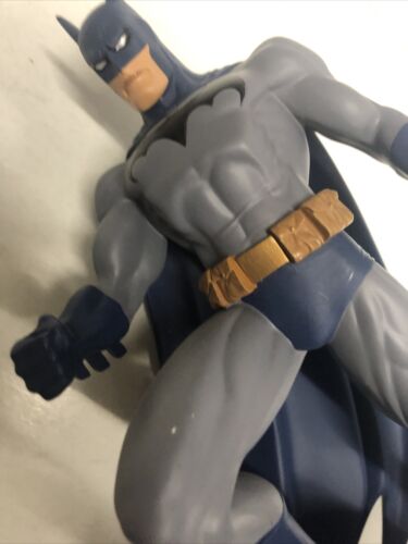 Batman Jim Lee hand painted Cold Cast Porcelain statue 3415 of 6000 New MIB Rare