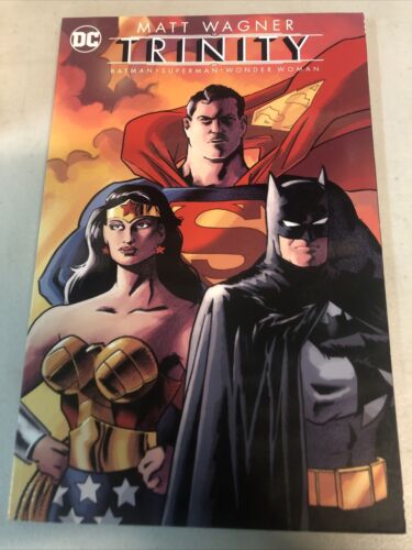 Trinity Batman, Superman, Wonder Woman (2017) DC SC Matt Wagner