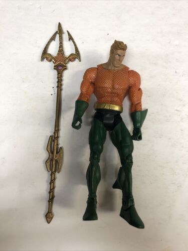 DC Universe Classics  Aquaman Short Hair Gorilla  2008 Complete Mint