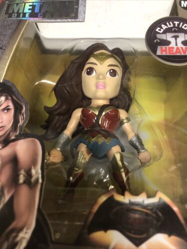 Wonder Woman M3 Batman Vs Superman JADA Metals Die Cast DC Comics Action Figure