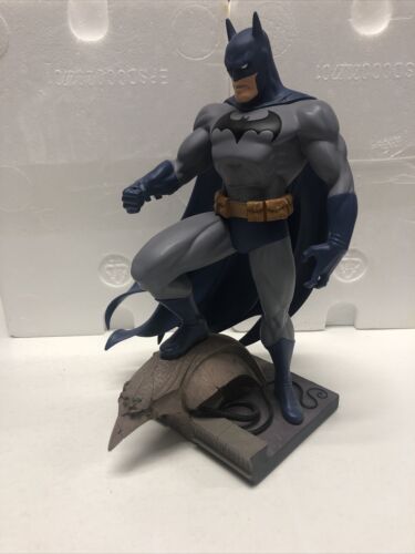 Batman Jim Lee hand painted Cold Cast Porcelain statue 3415 of 6000 New MIB Rare