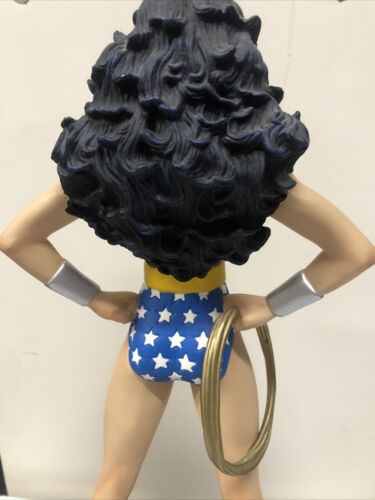 Warner Bros Exclusive (1999) WONDER WOMAN • 12" • Cold Cast Figurine • DC