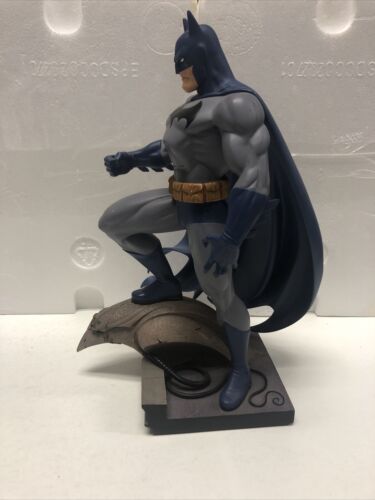 Batman Jim Lee hand painted Cold Cast Porcelain statue 3415 of 6000 New MIB Rare