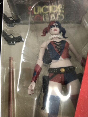 Harley Quinn Super-Villains Suicide Squad Action Figure DC Collectible