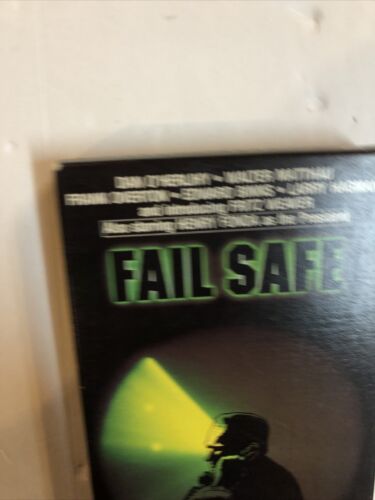 Fail-Safe (VHS) Henry Fonda • Dan O’Herlihy • Walter Matthau | Columbia Pictures