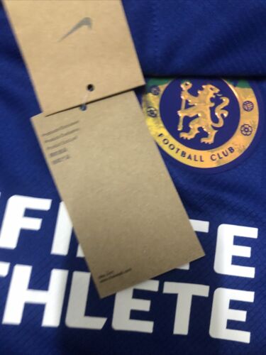 Palmer • Blue And White