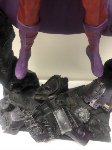 Magneto X-Men Statue (1995) • Marvel Universe • Lebercht •Red And Purple•Limited