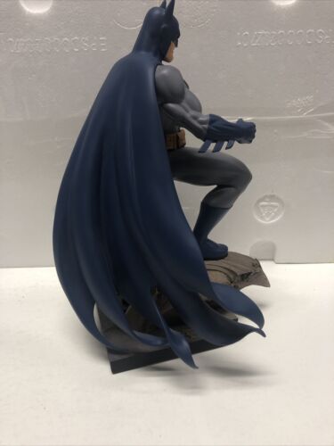 Batman Jim Lee hand painted Cold Cast Porcelain statue 3415 of 6000 New MIB Rare