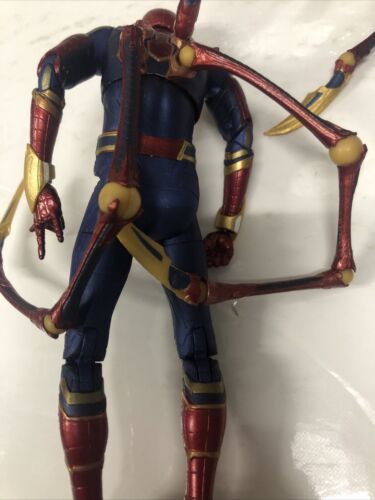 ZD Toys • Iron Spider-Man • Action Figure • Marvel Red And Blue • Broken