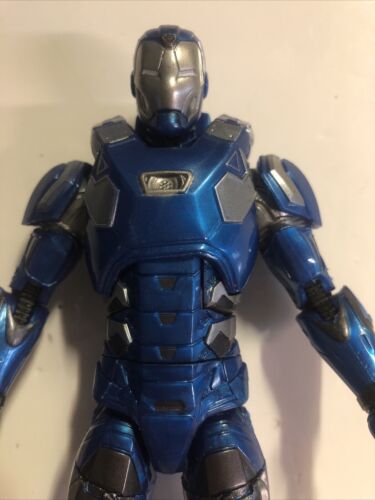 Marvel • Legends Avengers • IRON MAN • BLUE AND SILVER • 6" • Action Figure