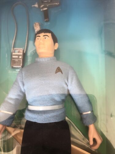 Star Trek Lt. Hikaru Sulu Playmates 1996 ~ 9" Limited Edition Action Figure