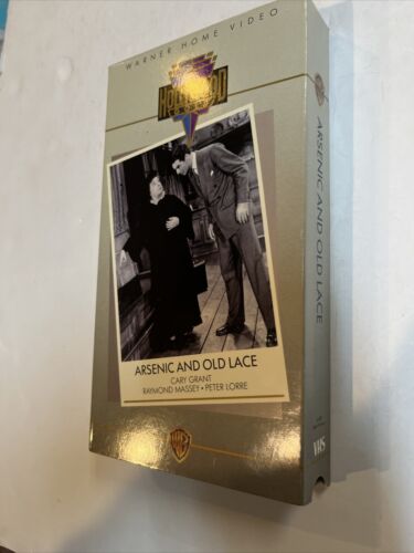 Arsenic and Old Lace (VHS 1987) Gary Grant • Raymond Massey • Peter Lorre