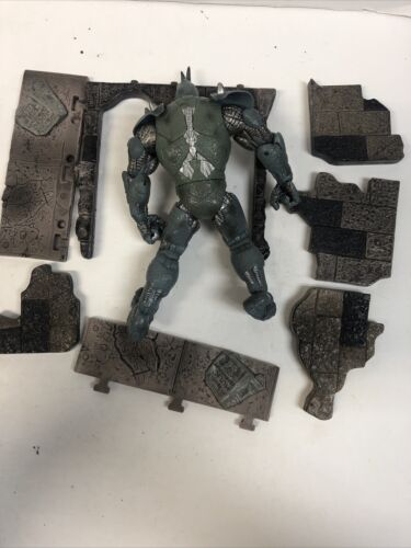 2004 Toy Biz Spider-Man "Ultimate Rhino with Smash 'N Crush Action Complete Mint