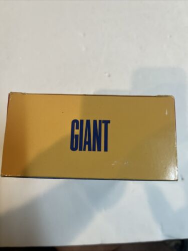 Giant (VHS 1990) James Dean • Elizabeth Taylor • Rock Hudson | Warner Bros