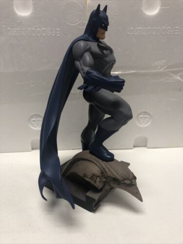 Batman Jim Lee hand painted Cold Cast Porcelain statue 3415 of 6000 New MIB Rare