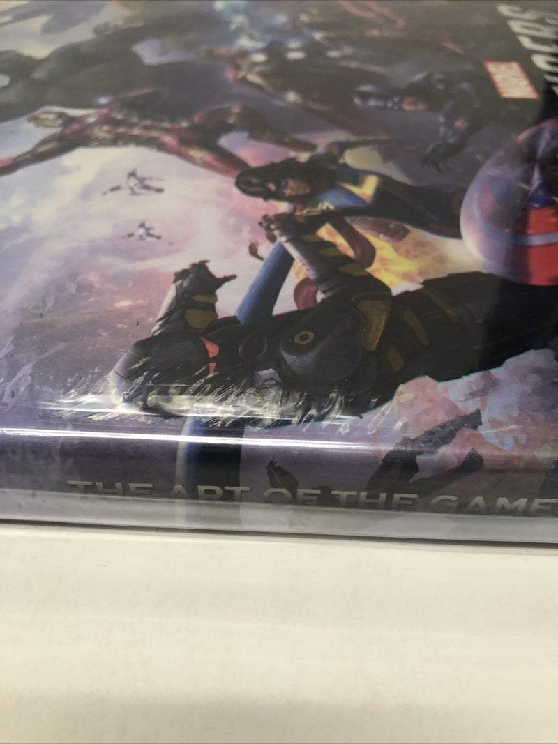 Avengers : The Art Of The Game (2024) HC Marvel Universe • Titan Books • Hulk