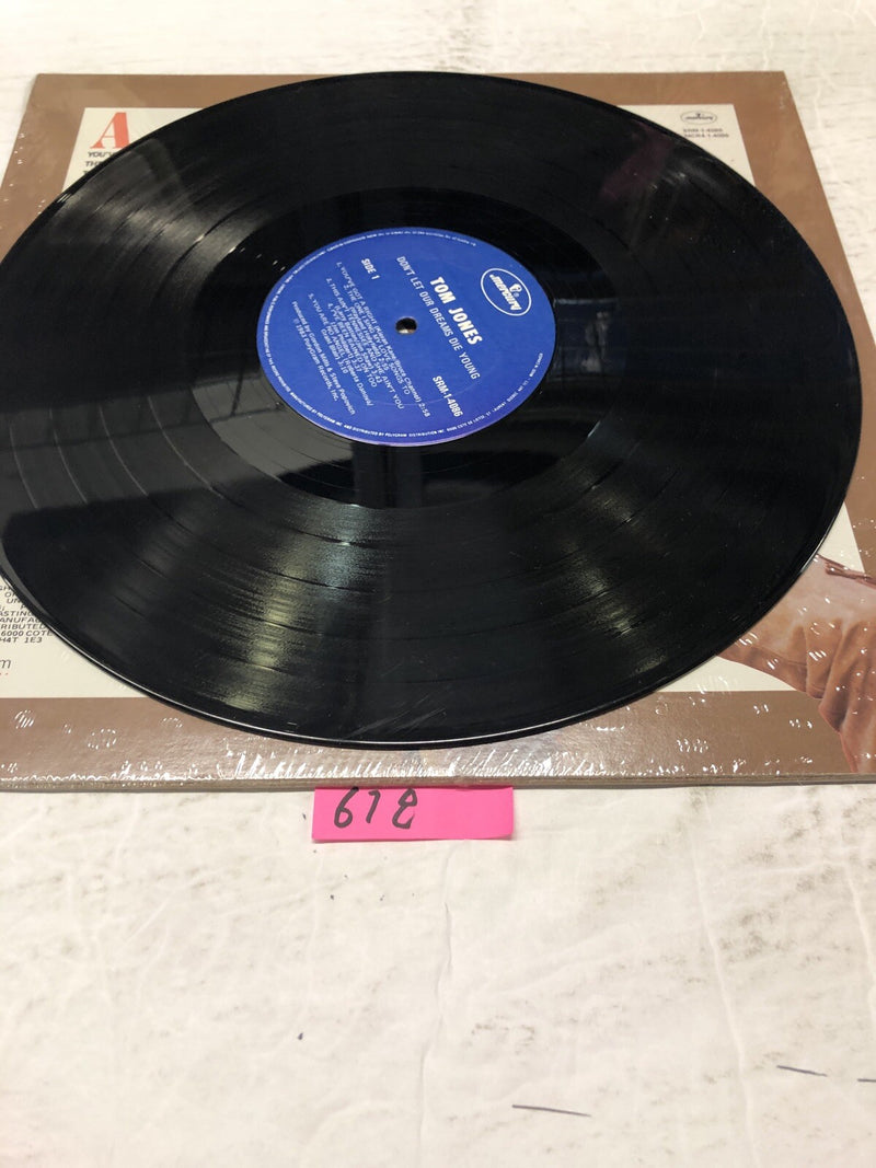 Tom Jones Don’t let Your Dreams Die Young   Vinyl  LP Album