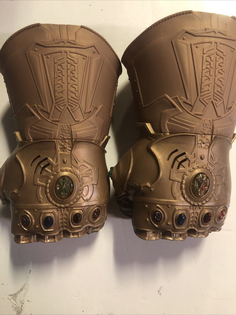 Infinty Gauntlet toy glove • Punch • Marvel Universe • Hasbro • Gold • Power