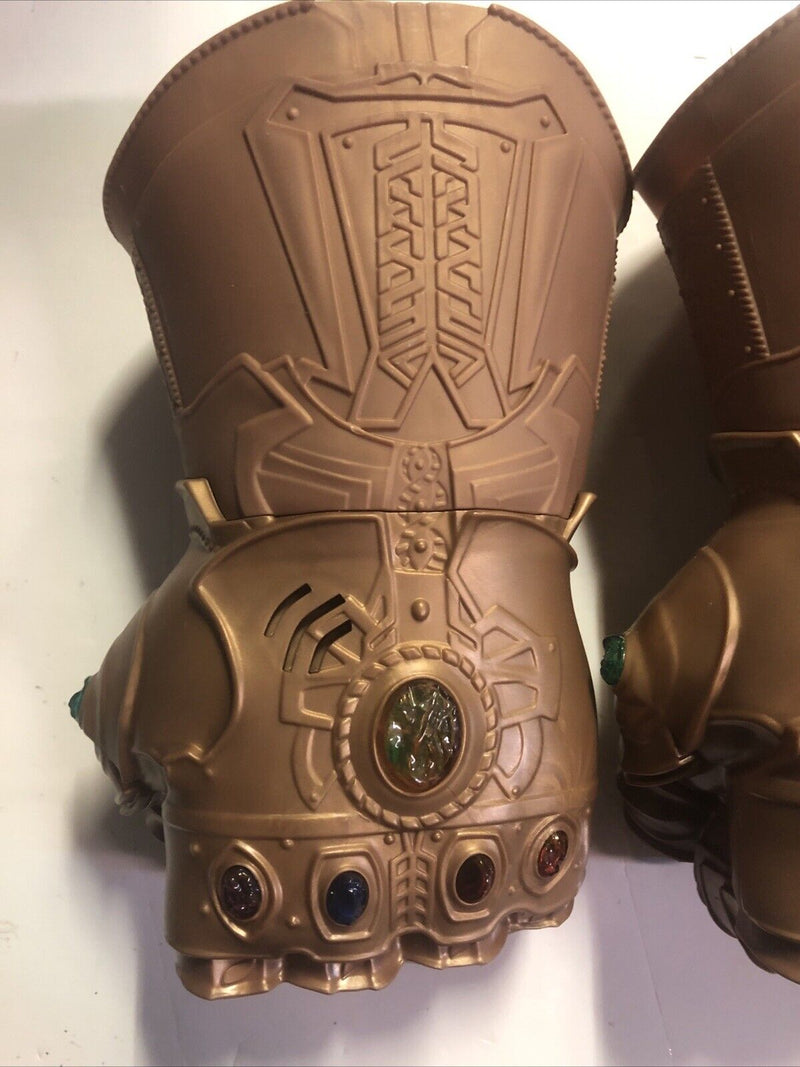 Infinty Gauntlet toy glove • Punch • Marvel Universe • Hasbro • Gold • Power