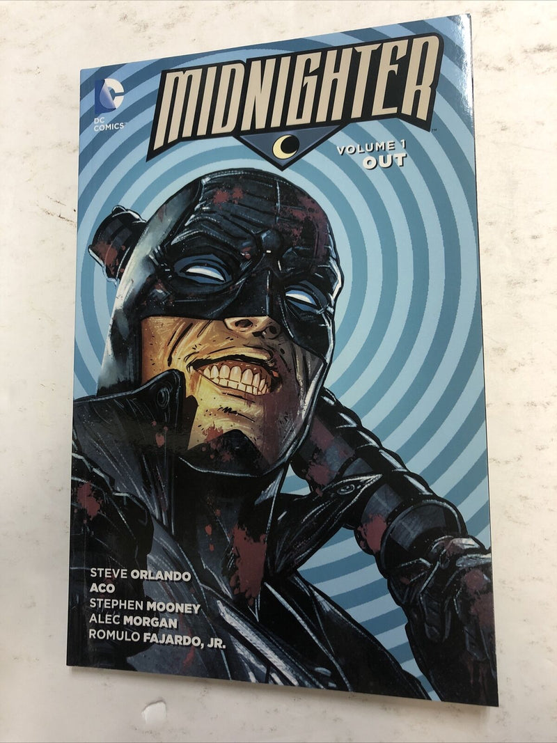 Midnighter Vol.1 Out (2016) DC Comics TPB SC Steve Orlando