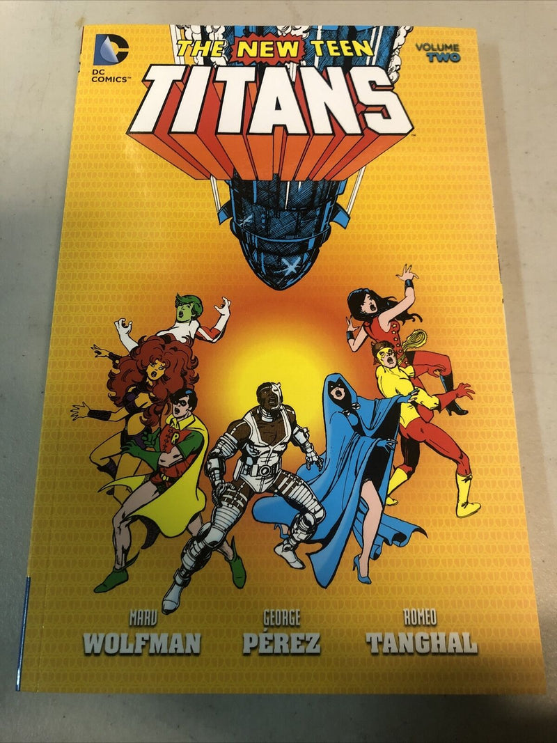 The New Teen Titans Vol.2  (2015) DC Comics  TPB SC Perez