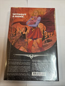 Supergirl: Woman of Tomorrow The Deluxe Edition HC • Ton King Bilquis Evely