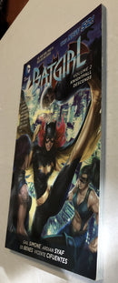 Batgirl Vol.2: Knightfall Descends | TPB Softcover (2013)(VF/NM) Gail Simone