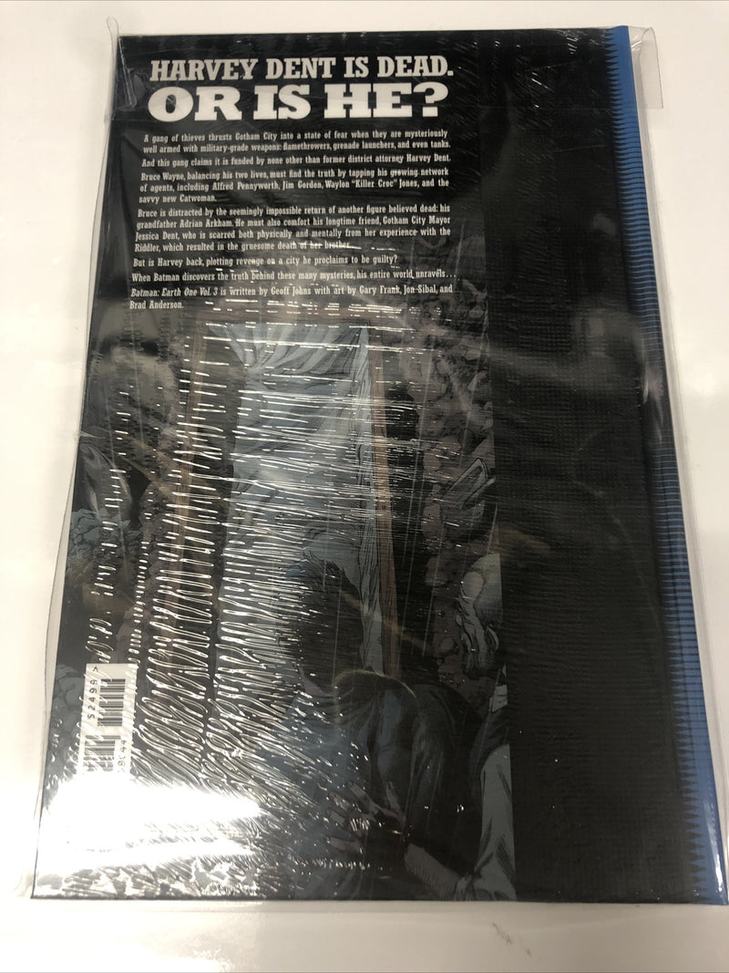 Batman Earth One Vol