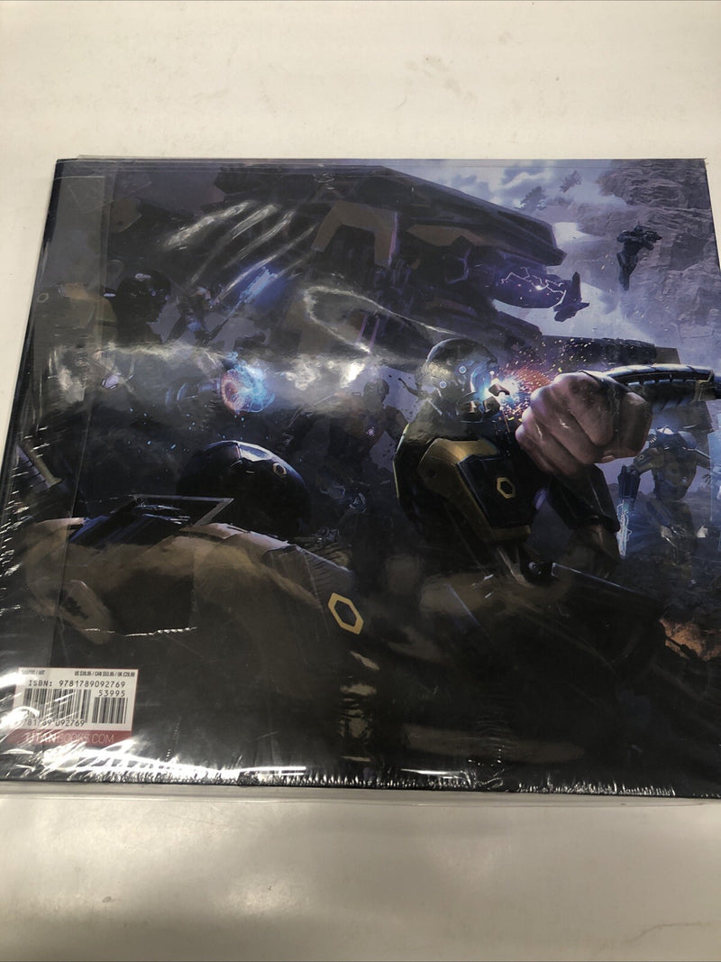 Avengers : The Art Of The Game (2024) HC Marvel Universe • Titan Books • Hulk