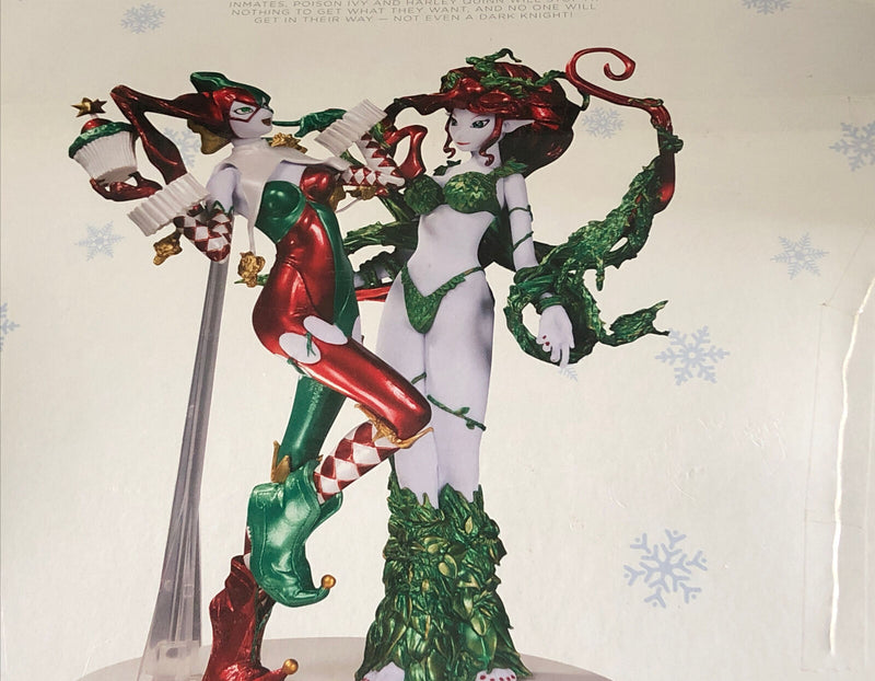 Ame-Comi Harley Quinn & Poison Ivy Holiday Variant 2-Pack Figure