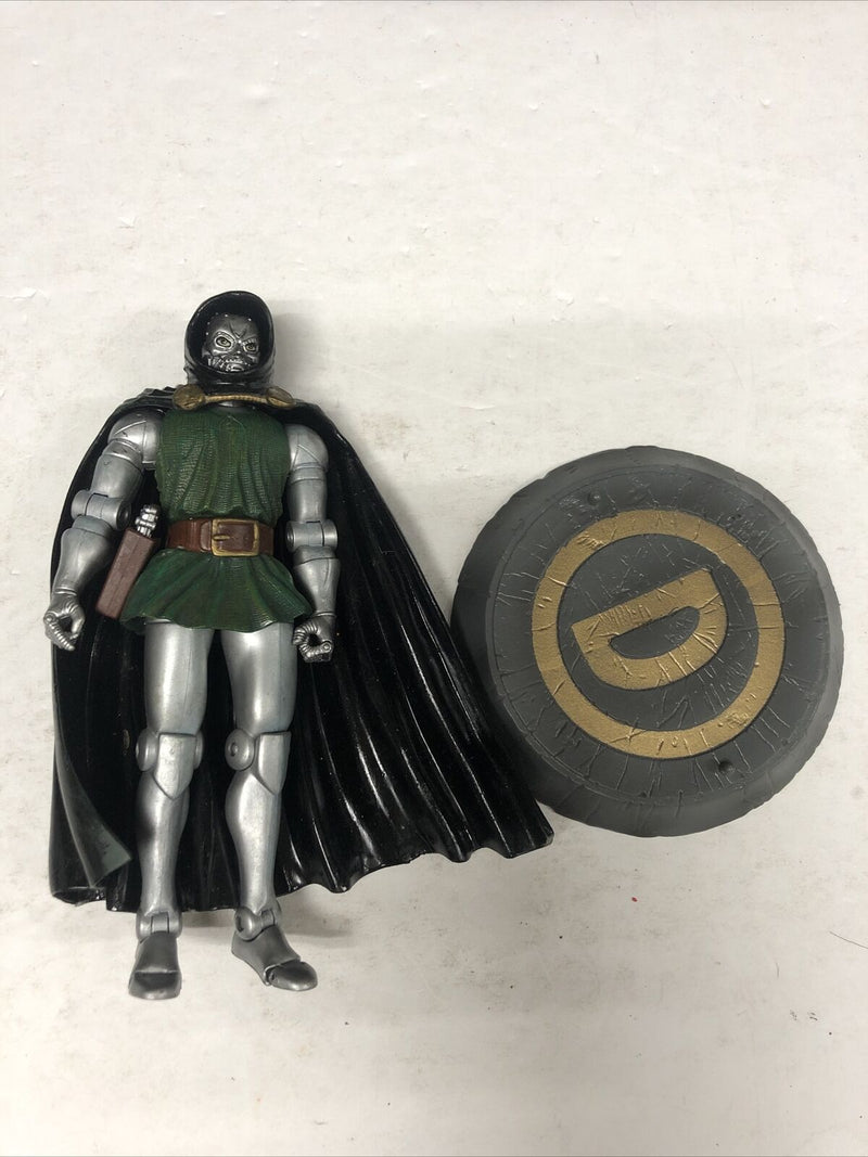 ML Fantastic Four Box Set Walmart Exclusive Dr. Doom Figure 2004 Complete