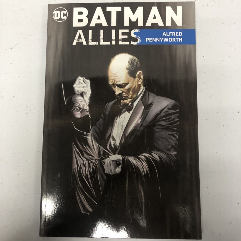 Batman Allies (2020) TPB SC Alfred Pennyworth Kane•Finch•Fox•Wein•Aparo•Snyder