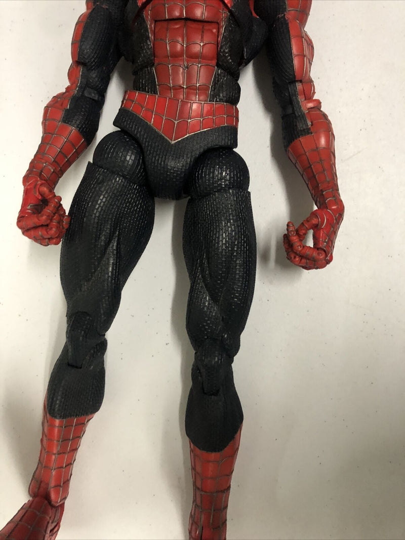 Spider-Man (2002) Marvel Legends • Super Poseable Spider Sense • Red & Black