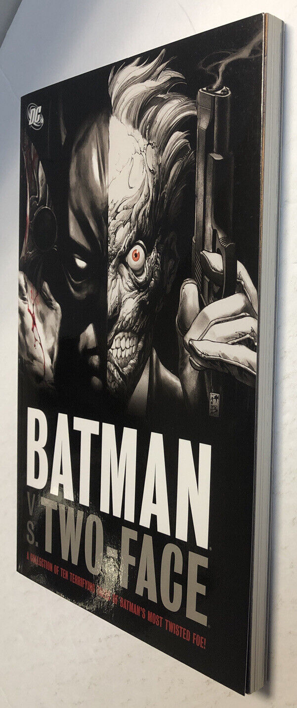 Batman Vs. Two-Face | TPB Paperback (NM)(2008) First Print