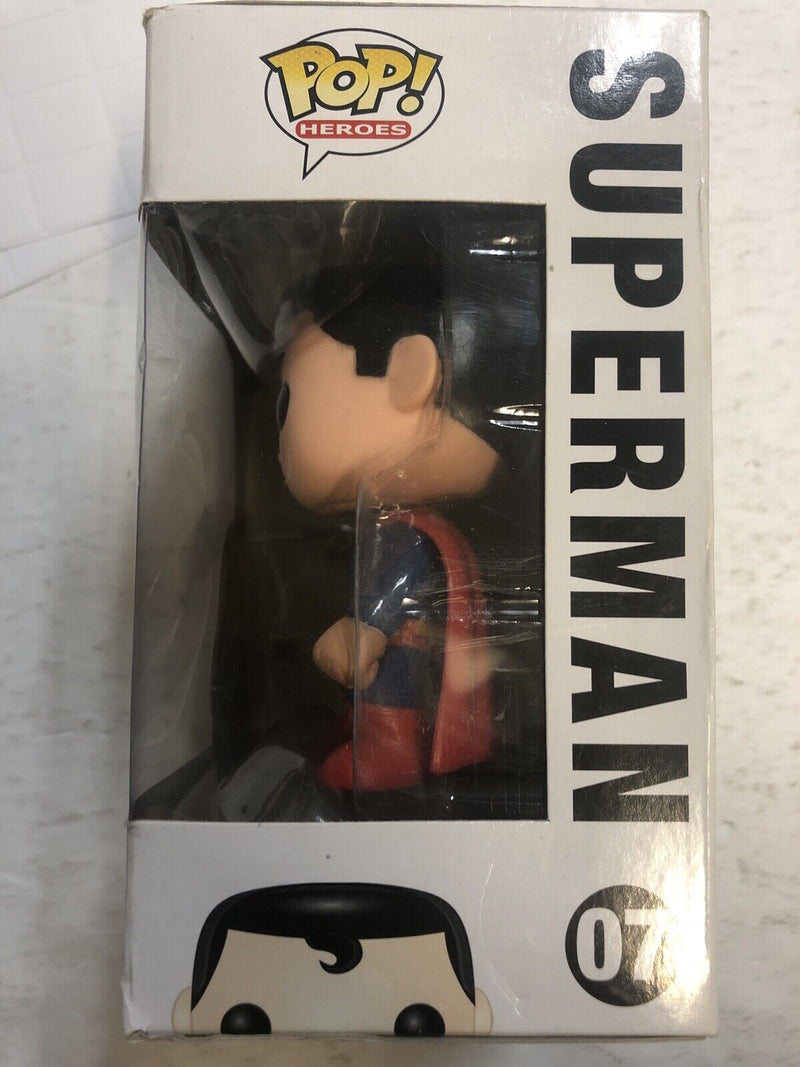 Funko POP! DC UNIVERSE 07 SUPERMAN VINYL FIGURE (2013)