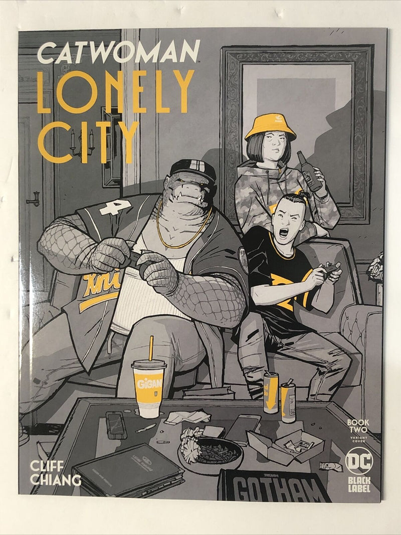 Catwoman Lonely City Book Two Variant Cover(2022) DC SC Cliff Chiang