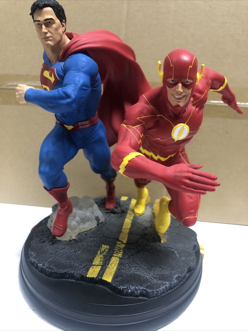 McFarlane Toys DC Comics: Battle Statues - Superman Vs Flash
