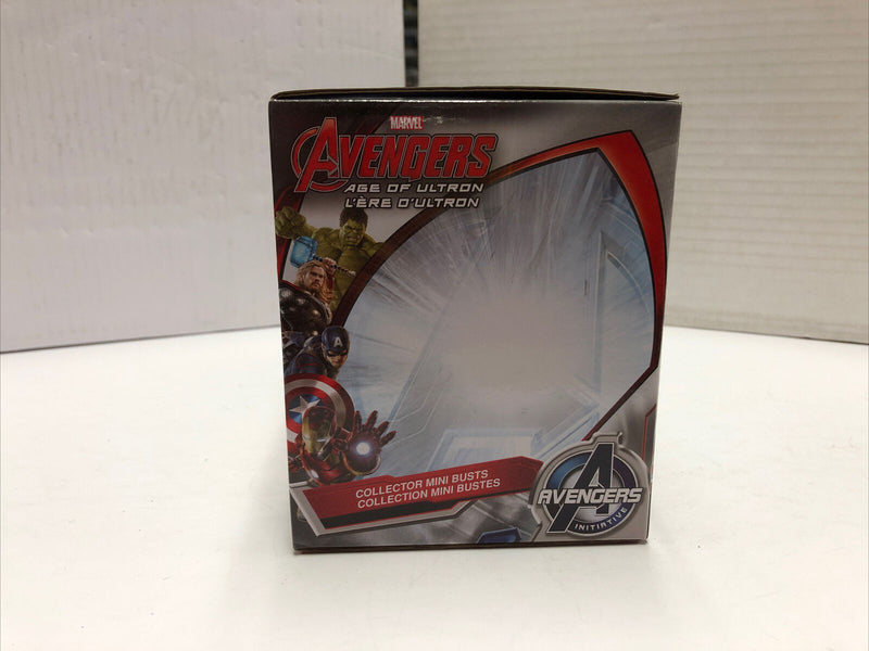 Marvel Age Of Ultron Cineplex Collectible Bust Captain America And Hulk