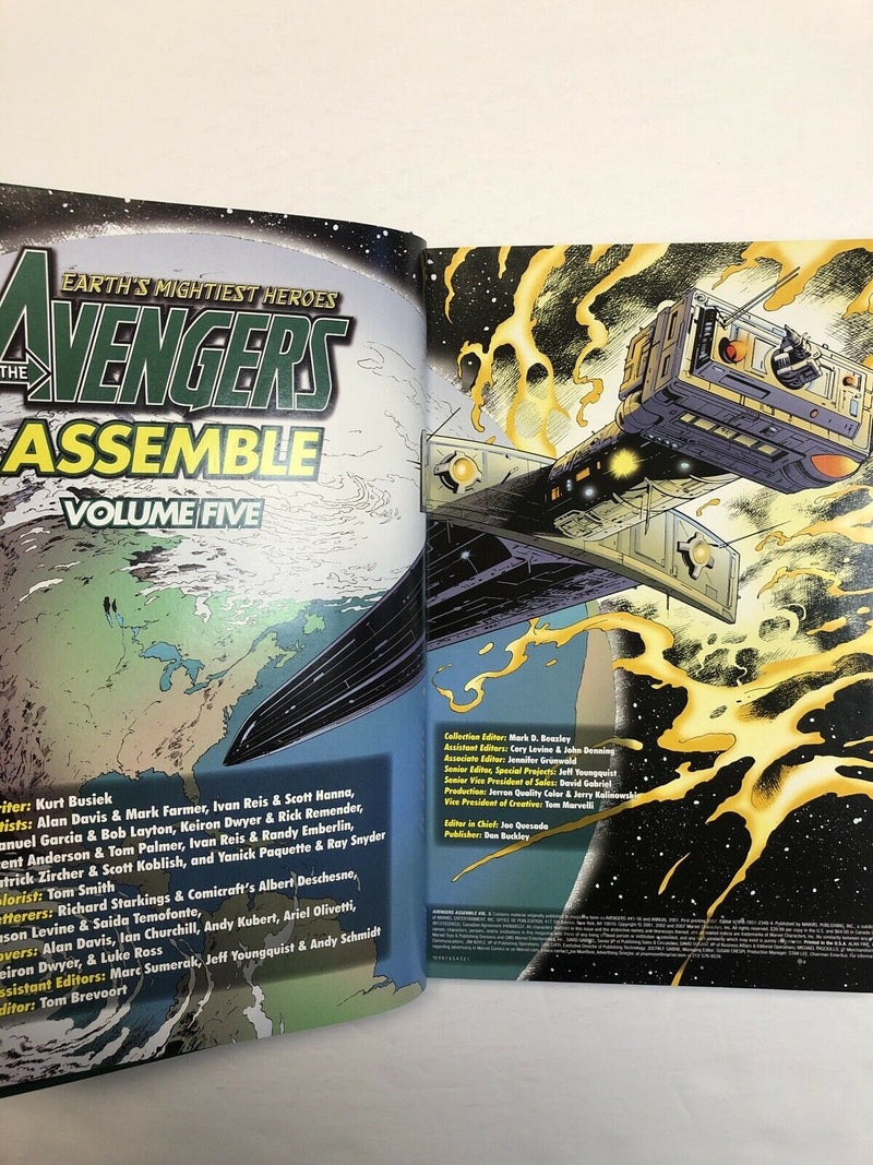 Earth’s Mightiest Avengers Assemble Vol. 5 Hardcover OHC (2007) | Kurt Busiek